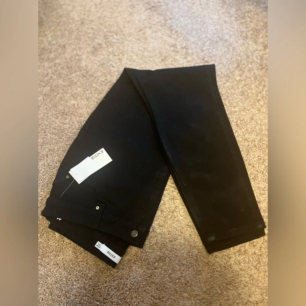 Black Jeans - Picture 1 of 3